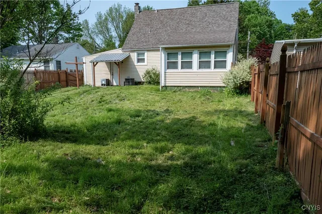 $192,000 | 421 Spruce Street, Utica, NY 13502