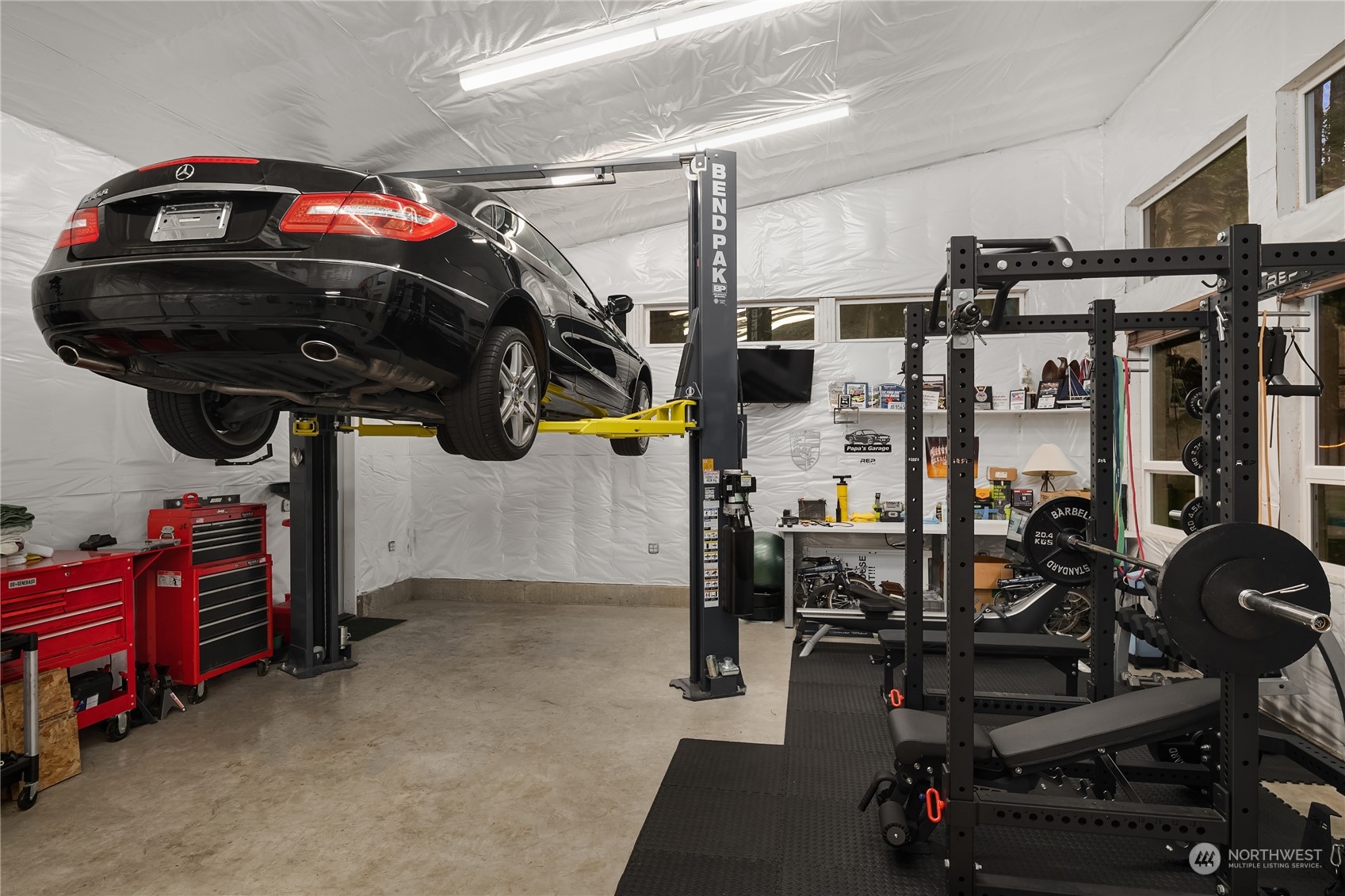 20 Cascade Key Bellevue, WA 98006 - Photo 23 of 38 a view of a garage with rack and bicycle