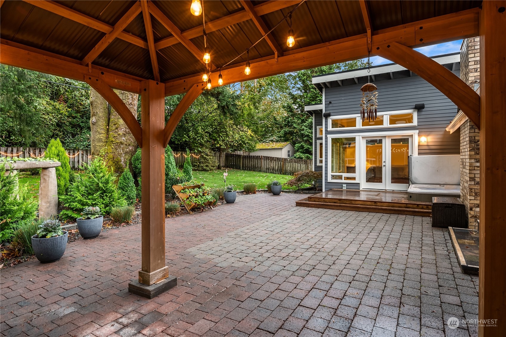 20 Cascade Key Bellevue, WA 98006 - Photo 28 of 38 a view of a house with backyard porch and sitting area