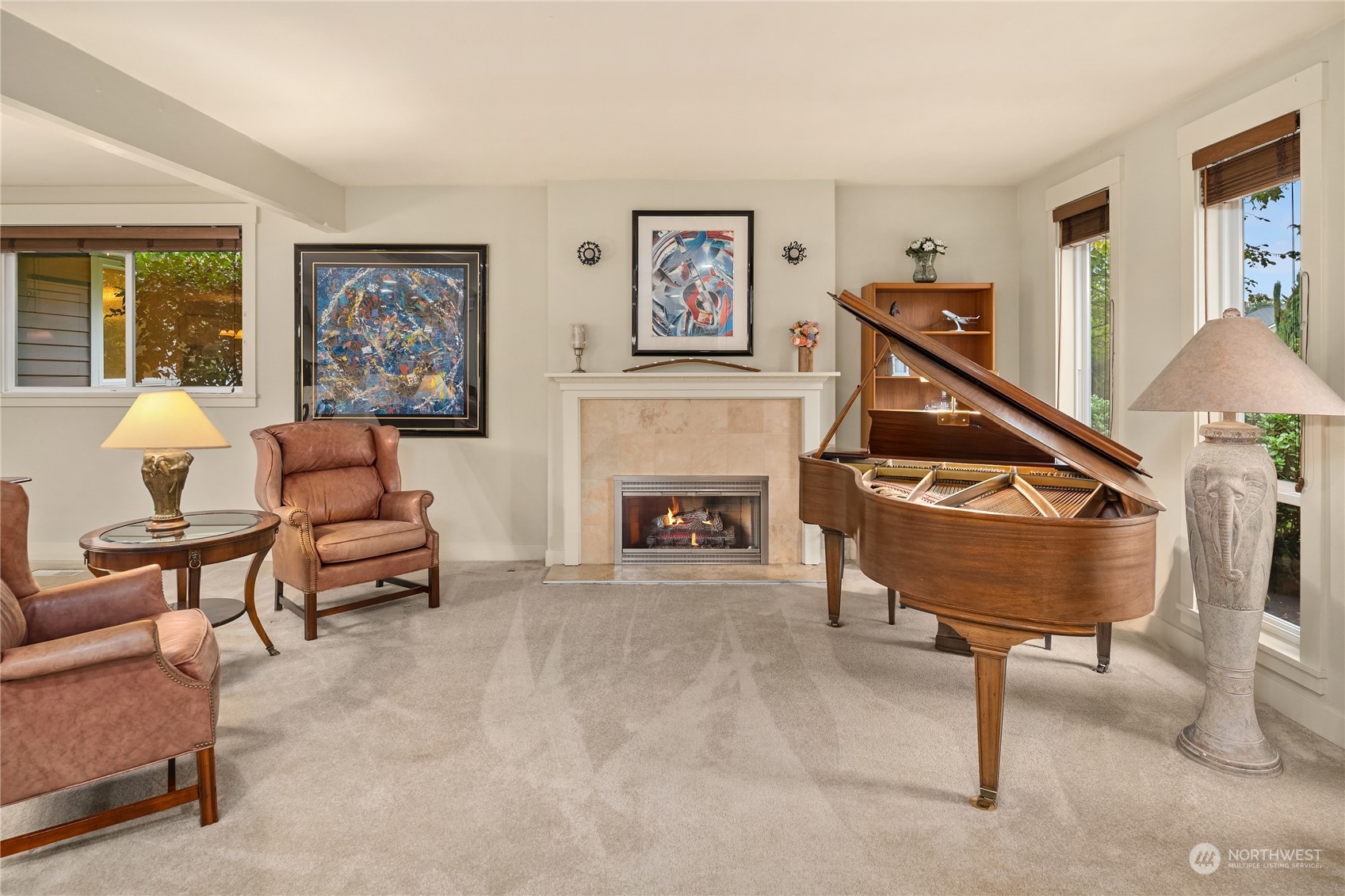 20 Cascade Key Bellevue, WA 98006 - Photo 4 of 38 a living room with furniture and a fireplace