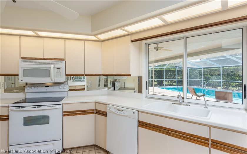 3719 Par Road Sebring, FL 33872 - Photo 3 of 24 Gallery Image 3