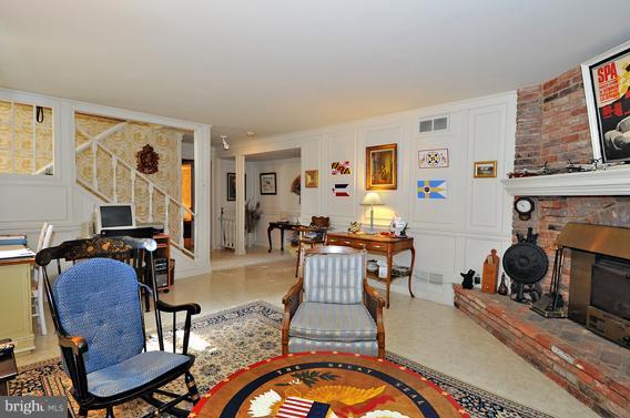 684 Dill Road Severna Park, MD 21146 - Photo 11 of 28 Family Room