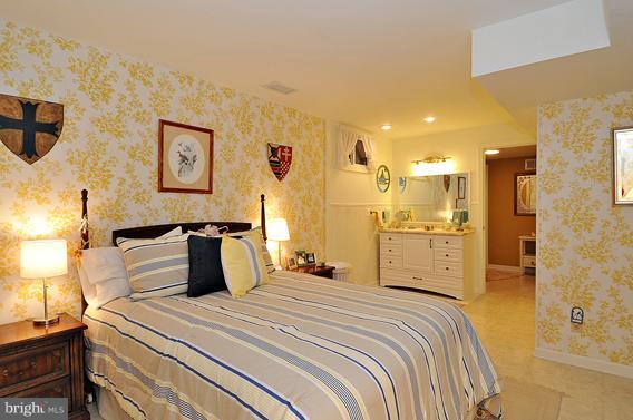 684 Dill Road Severna Park, MD 21146 - Photo 21 of 28 Second Master Bedroom