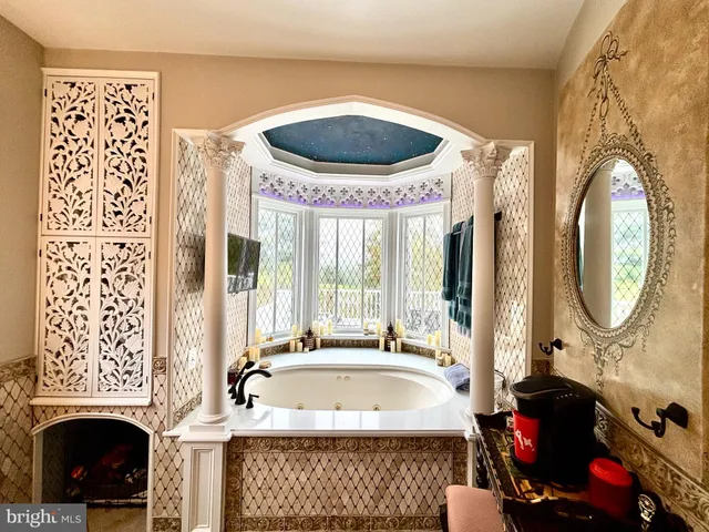 $1,299,000 | 10035 Pebble Beach Terrace, Ijamsville, MD 21754