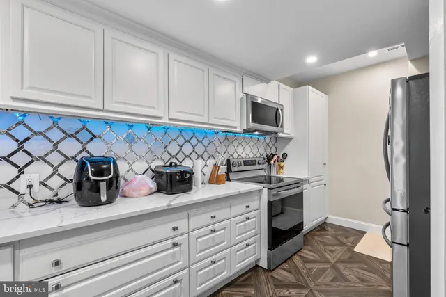 $1,299,000 | 10035 Pebble Beach Terrace, Ijamsville, MD 21754