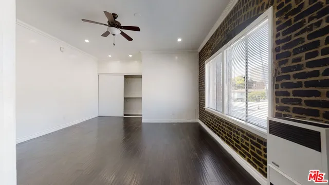 $1,395 | 738 New Hampshire Avenue, Unit 308, Los Angeles, CA 90005