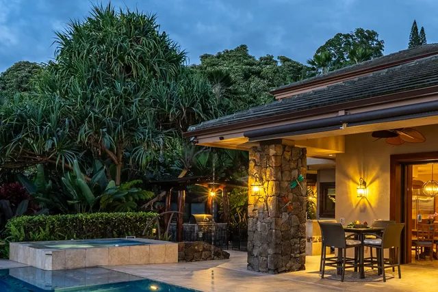 $4,698,000 | 76-863 North Pakalakala Place, Kailua-Kona, HI 96740