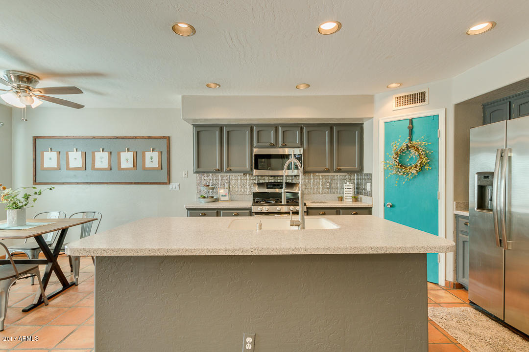 527 West Encinas Street Gilbert, AZ 85233 - Photo 8 of 30 08-Encinas