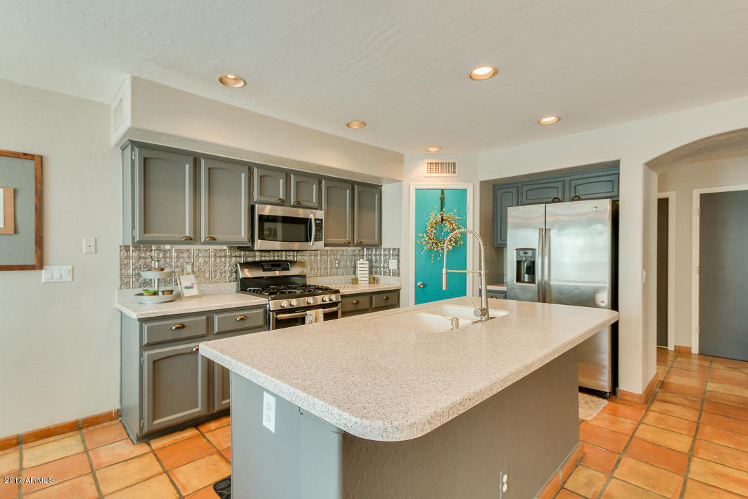 527 West Encinas Street Gilbert, AZ 85233 - Photo 9 of 30 09-Encinas