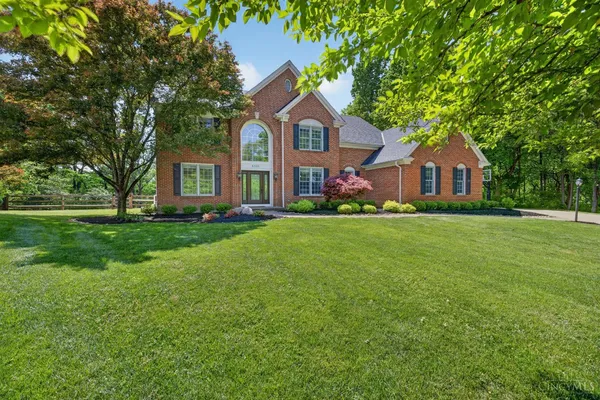 $999,950 | 8105 Wycliffe Drive, Cincinnati, OH 45244