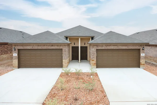 $1,600 | 352 Emma Drive, New Braunfels, TX 78130