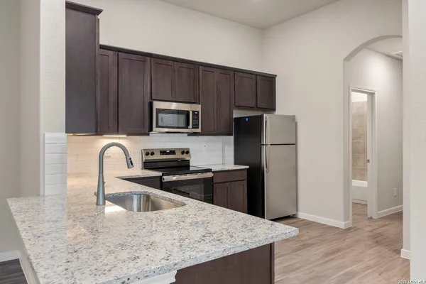 $1,600 | 352 Emma Drive, New Braunfels, TX 78130