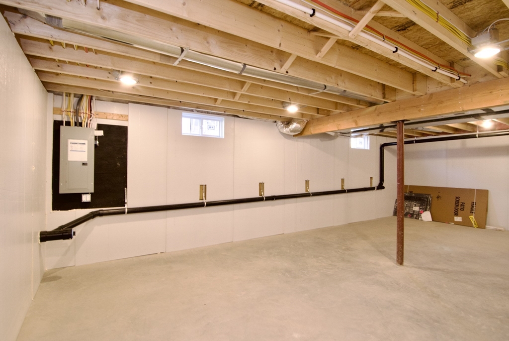 77 Lorimer Street Springfield, MA 01151 - Photo 40 of 42 Gallery Image 40