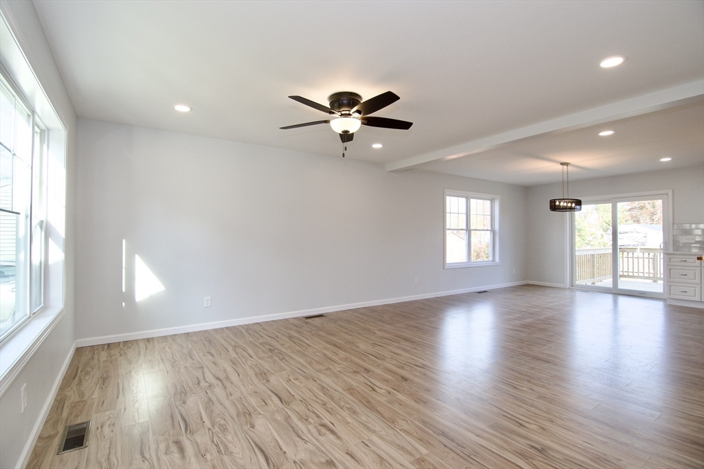 77 Lorimer Street Springfield, MA 01151 - Photo 7 of 42 Gallery Image 7