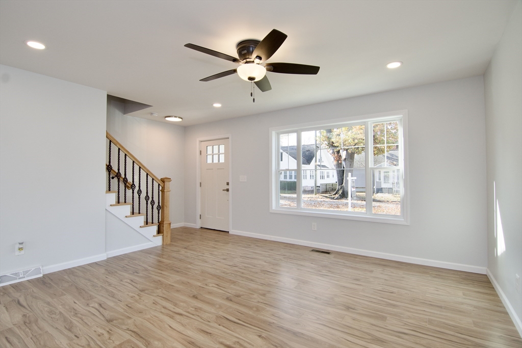 77 Lorimer Street Springfield, MA 01151 - Photo 8 of 42 Gallery Image 8