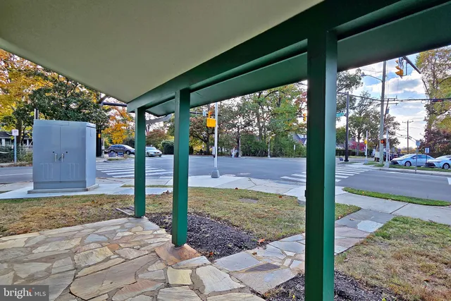 $1,395,000 | 1233 23rd Street South, Arlington, VA 22202