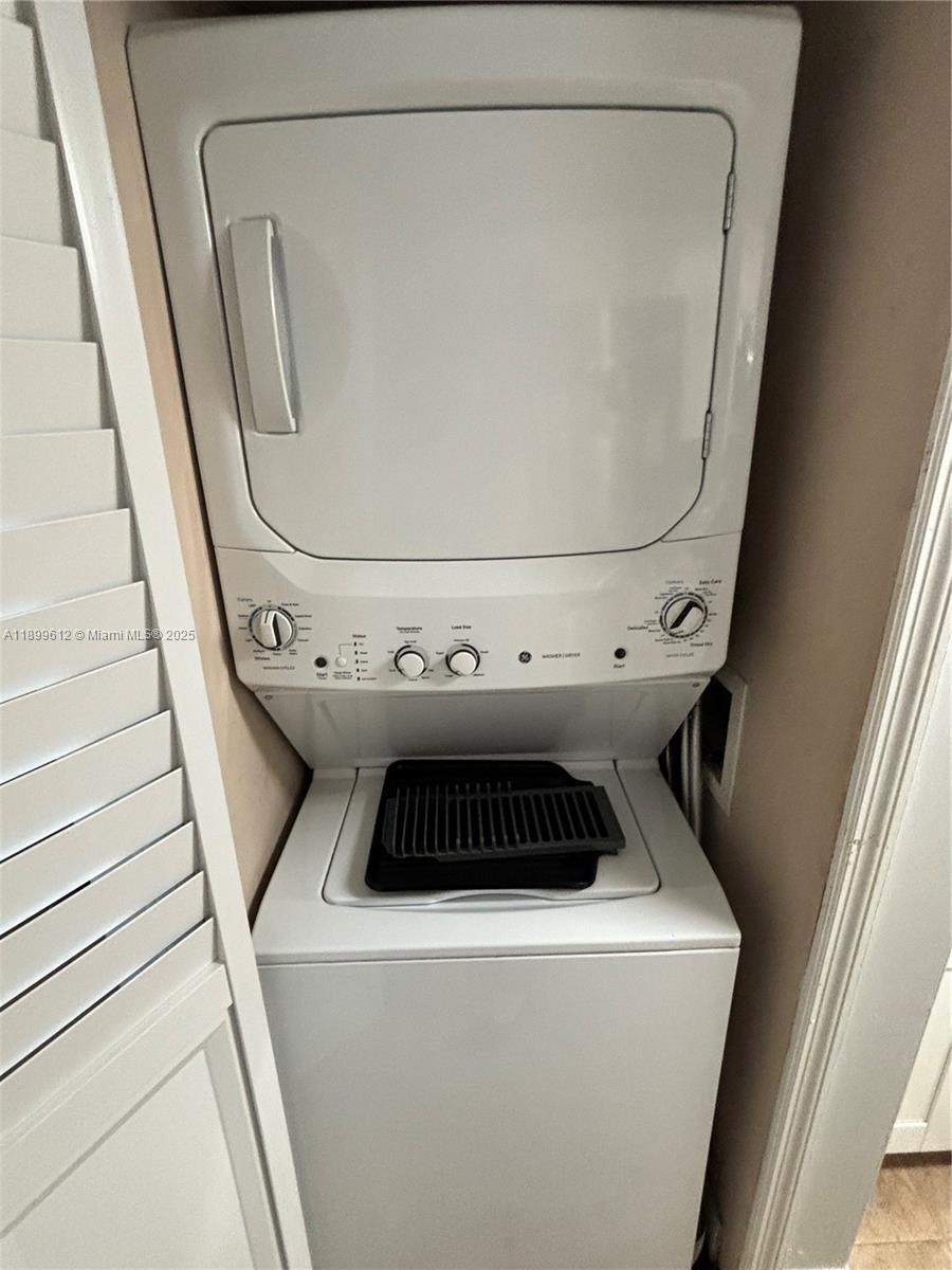 1650 Coral Way, Unit 808 Miami, FL 33145 - Photo 23 of 29 a view of washer and dryer