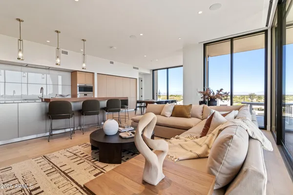 $15,000 | 5000 North Camelback Ridge Drive, Unit 302, Scottsdale, AZ 85251