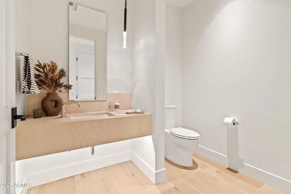 $15,000 | 5000 North Camelback Ridge Drive, Unit 302, Scottsdale, AZ 85251