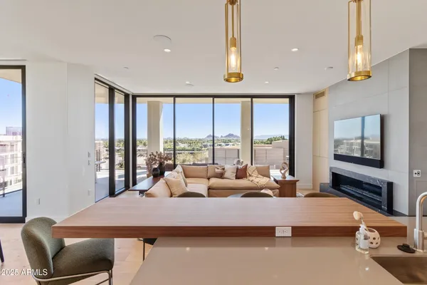 $15,000 | 5000 North Camelback Ridge Drive, Unit 302, Scottsdale, AZ 85251