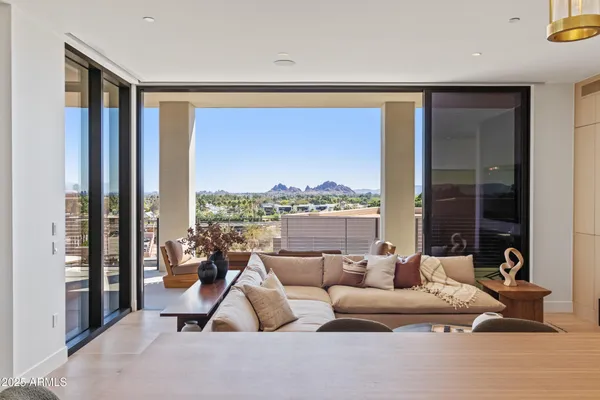 $15,000 | 5000 North Camelback Ridge Drive, Unit 302, Scottsdale, AZ 85251