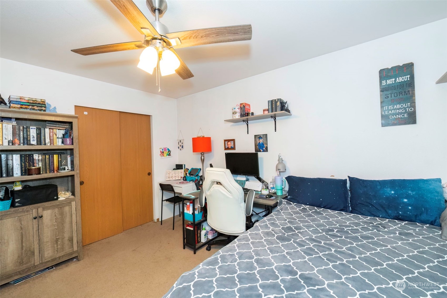8222 178th Avenue Southwest Rochester, WA 98579 - Photo 27 of 36 a bedroom with a workspace