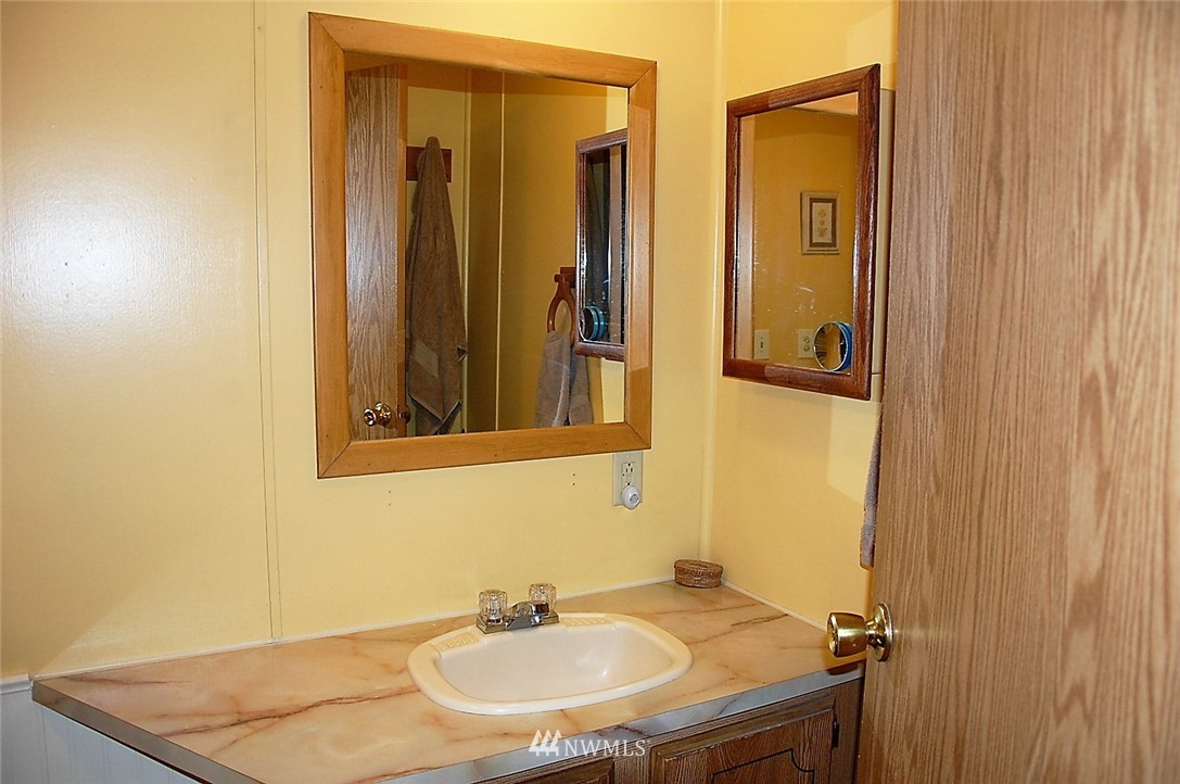 12817 Northeast 189th Street Bothell, WA 98011 - Photo 12 of 23