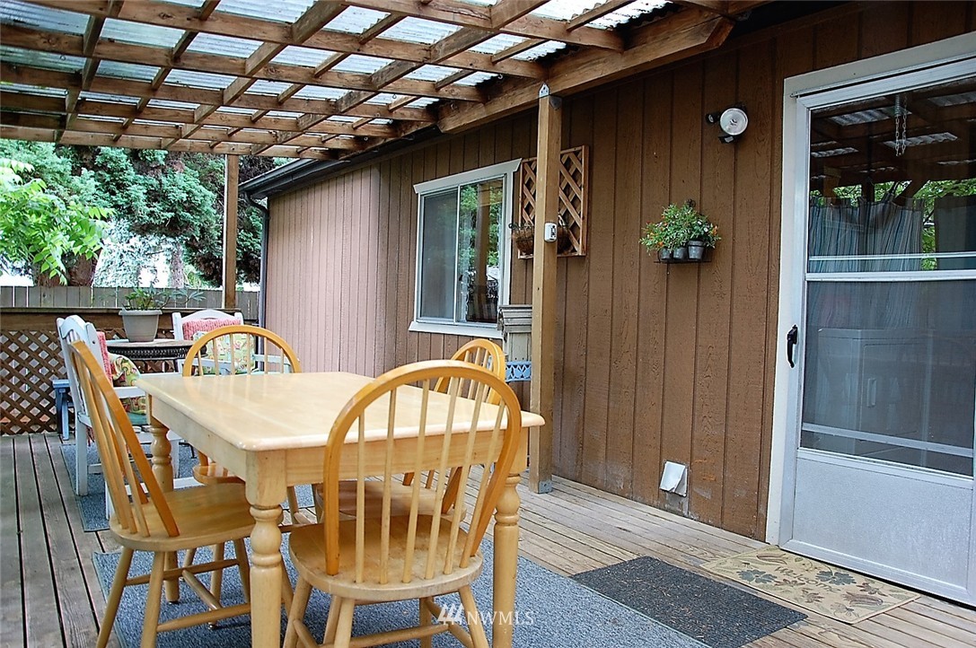 12817 Northeast 189th Street Bothell, WA 98011 - Photo 18 of 23
