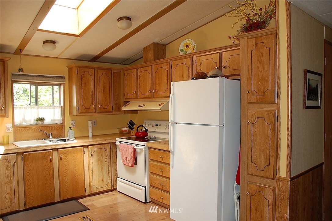 12817 Northeast 189th Street Bothell, WA 98011 - Photo 3 of 23