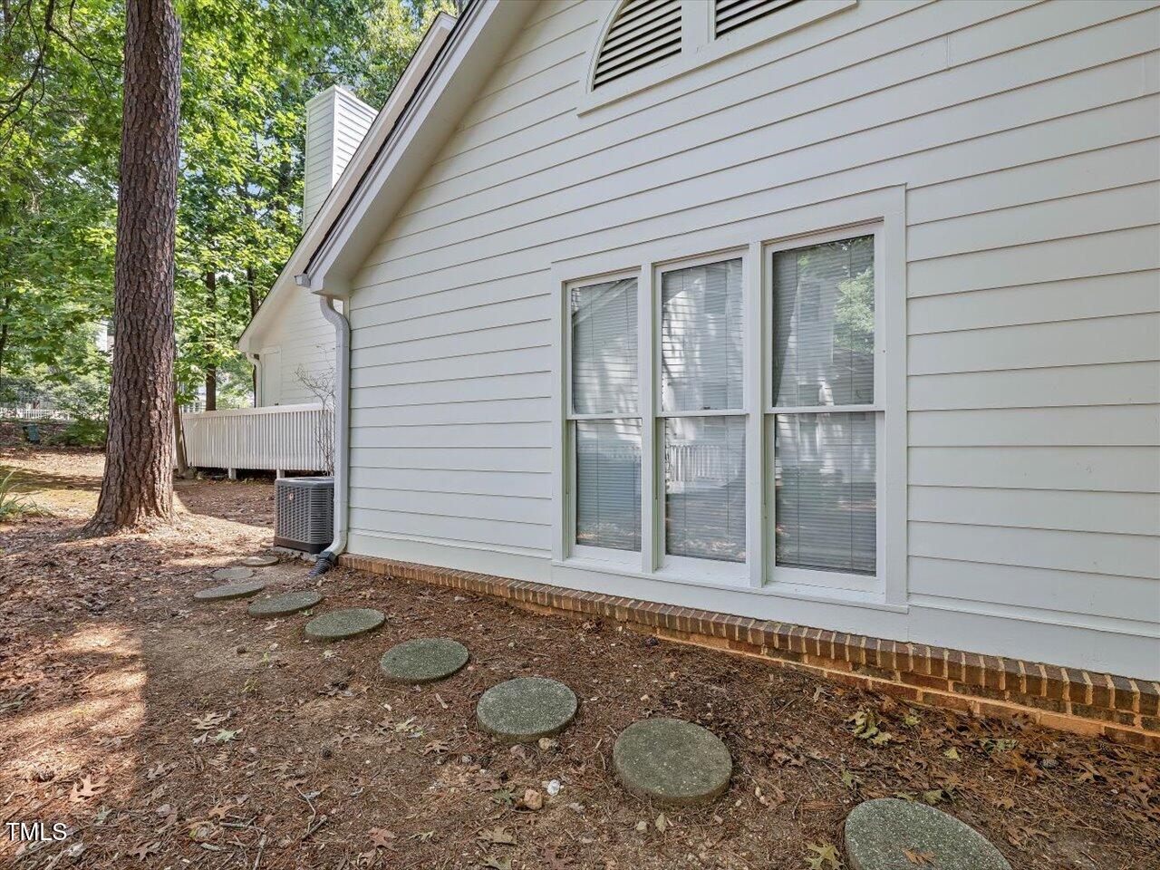 3811 Carnegie Lane Raleigh, NC 27612 - Photo 52 of 63 52-Side Walkway