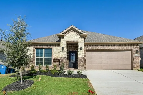 $2,575 | 1033 Nighthawk Trail, Alvarado, TX 76009