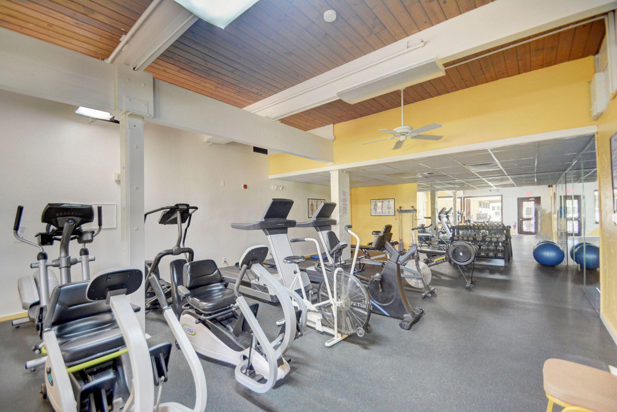 13761 Flora Place, Unit A Delray Beach, FL 33484 - Photo 48 of 55 49-web-or-mls-51_palm greens (11)