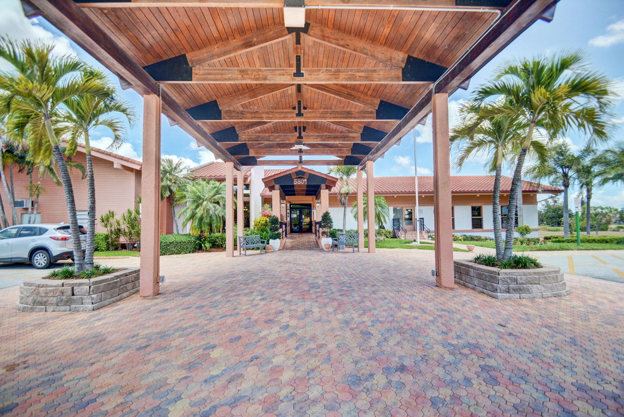 13761 Flora Place, Unit A Delray Beach, FL 33484 - Photo 49 of 55 50-web-or-mls-52_palm greens (12)