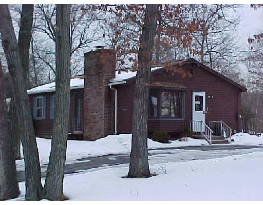 58 Glendale Road Northampton, MA 01062 - Photo 1 of 1 a front view of a house