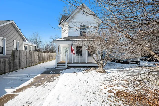 $199,900 | 104 Logan Street, Mount Clemens, MI 48043