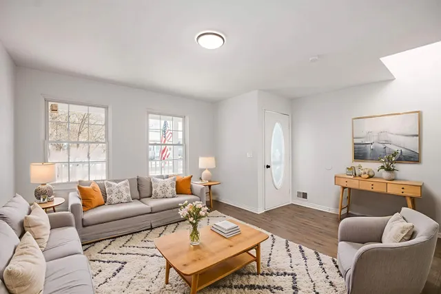 $199,900 | 104 Logan Street, Mount Clemens, MI 48043