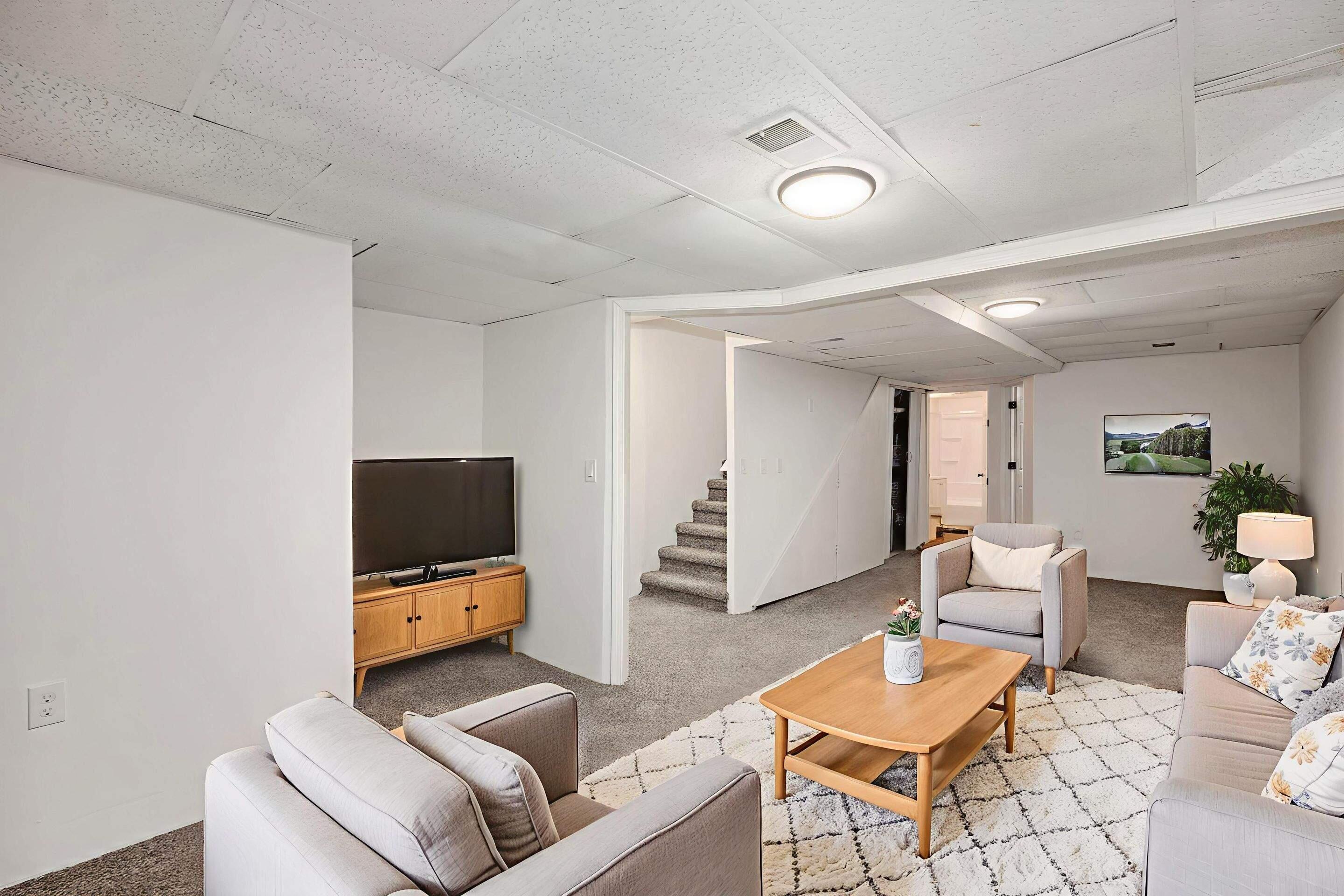 104 Logan Street Mount Clemens, MI 48043 - Photo 10 of 16 14-Dec 05, 2025 15-36-23-Zs8r