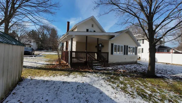 $159,900 | 311 East Street, Jonesville, MI 49250