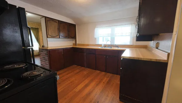 $159,900 | 311 East Street, Jonesville, MI 49250