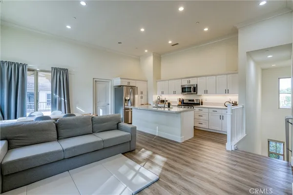 $875,000 | 52 Coralwood, Irvine, CA 92618