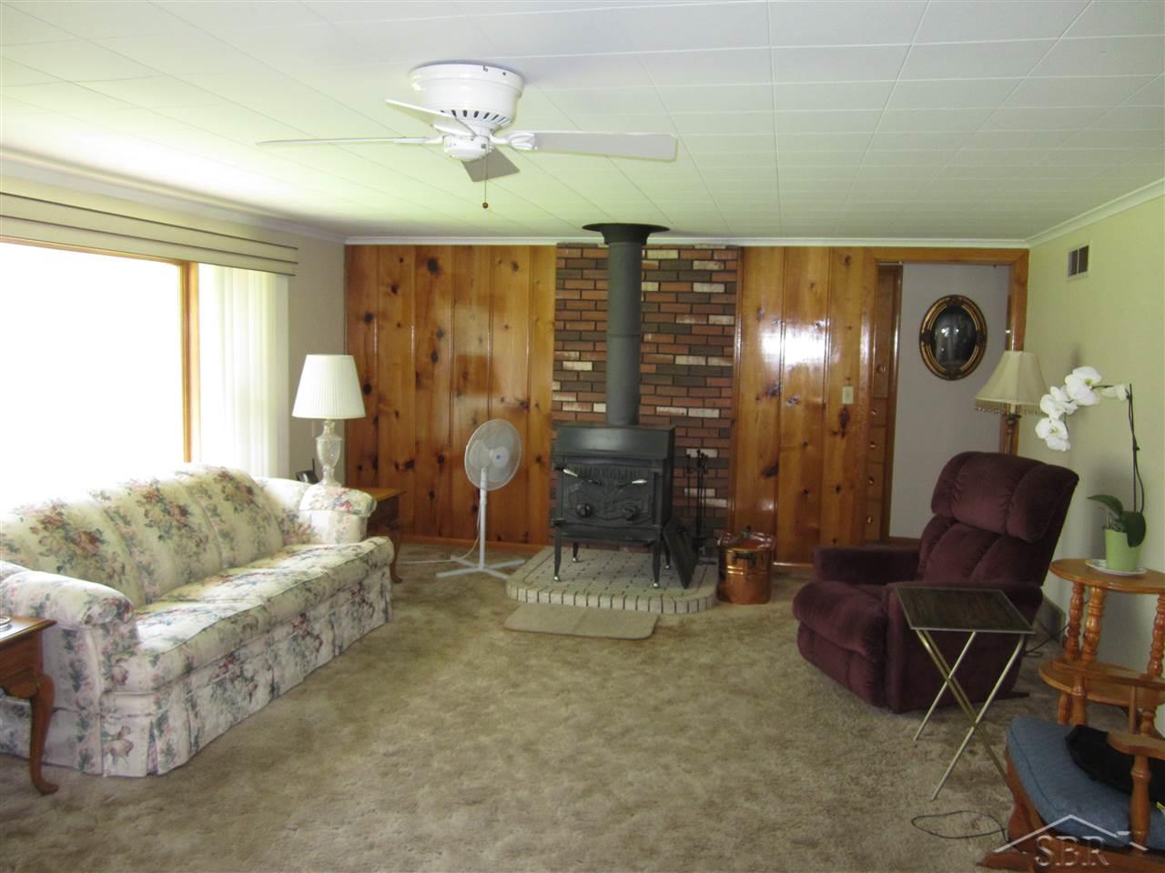 820 North Gleaner Road Saginaw, MI 48609 - Photo 2 of 23 Gallery Image 2