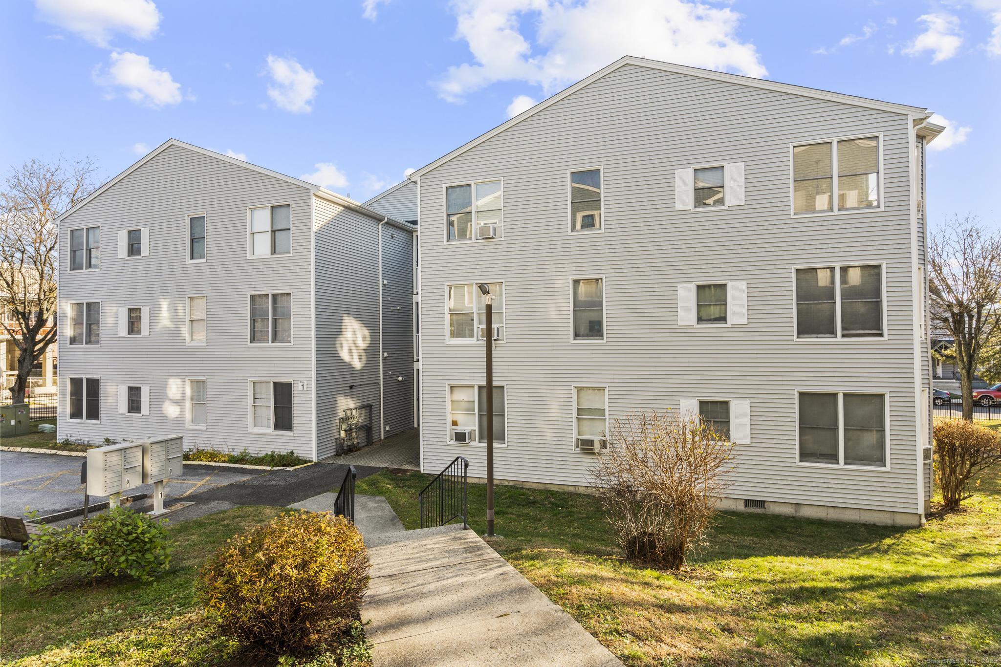 25 Chestnut Street, Unit 1I Norwalk, CT 06854 - Photo 25 of 35