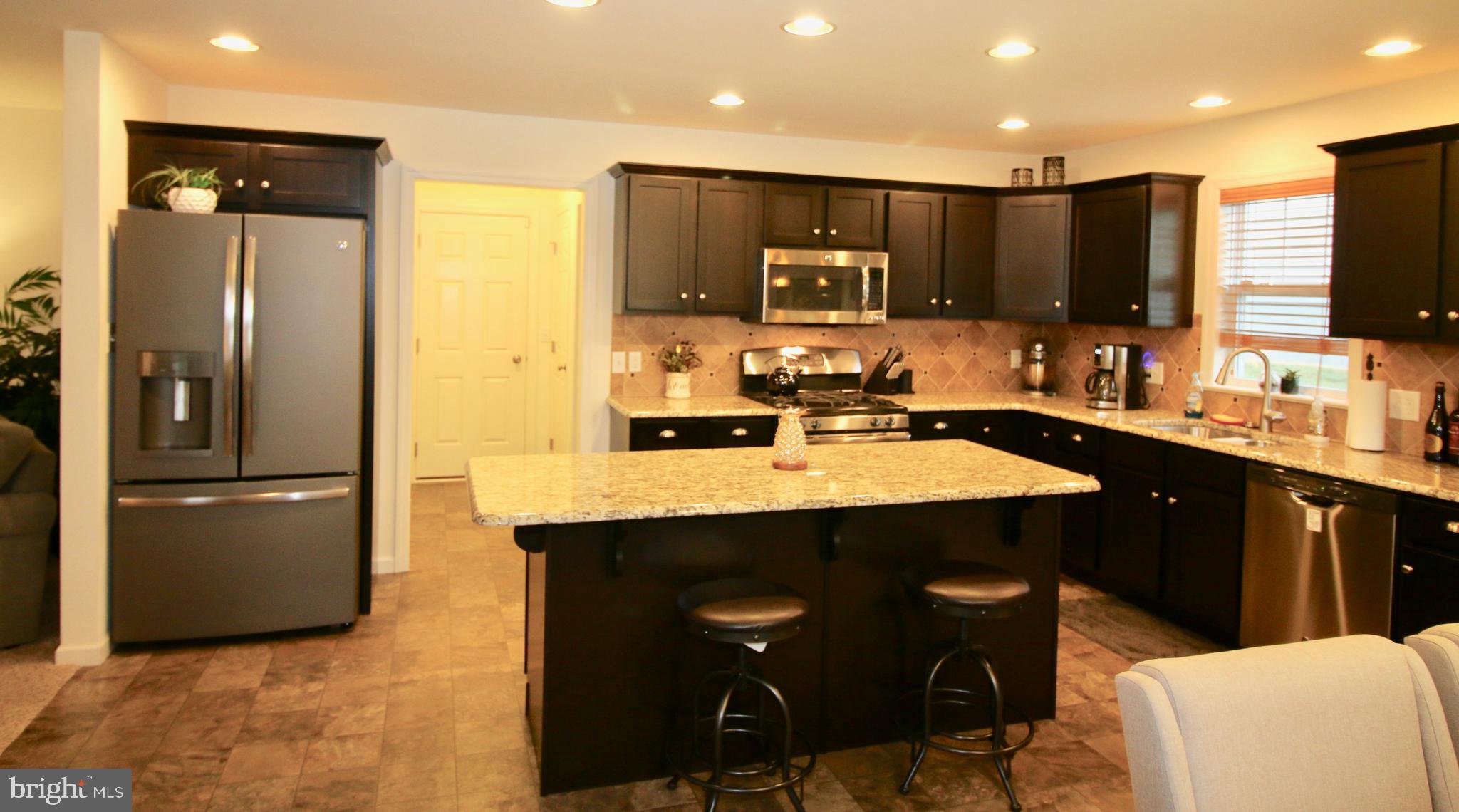633 Hamaker Road Manheim, PA 17545 - Photo 8 of 30