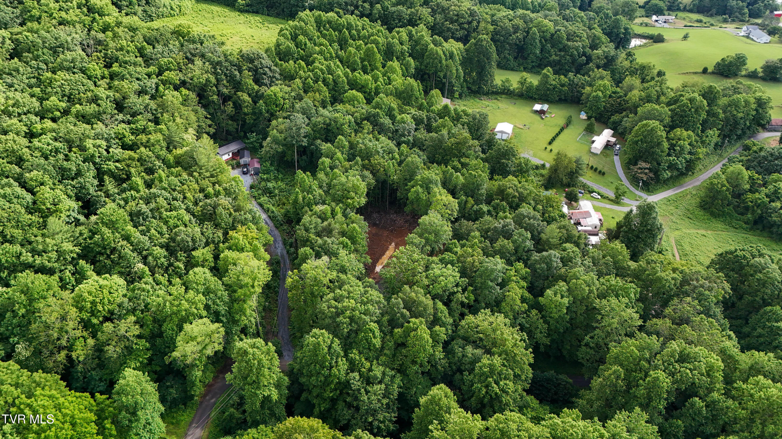 180 Bill Nave Loop, Unit 6 Elizabethton, TN 37643 - Photo 21 of 21 21-print-180 Bill Nave Loop Drone JF-22