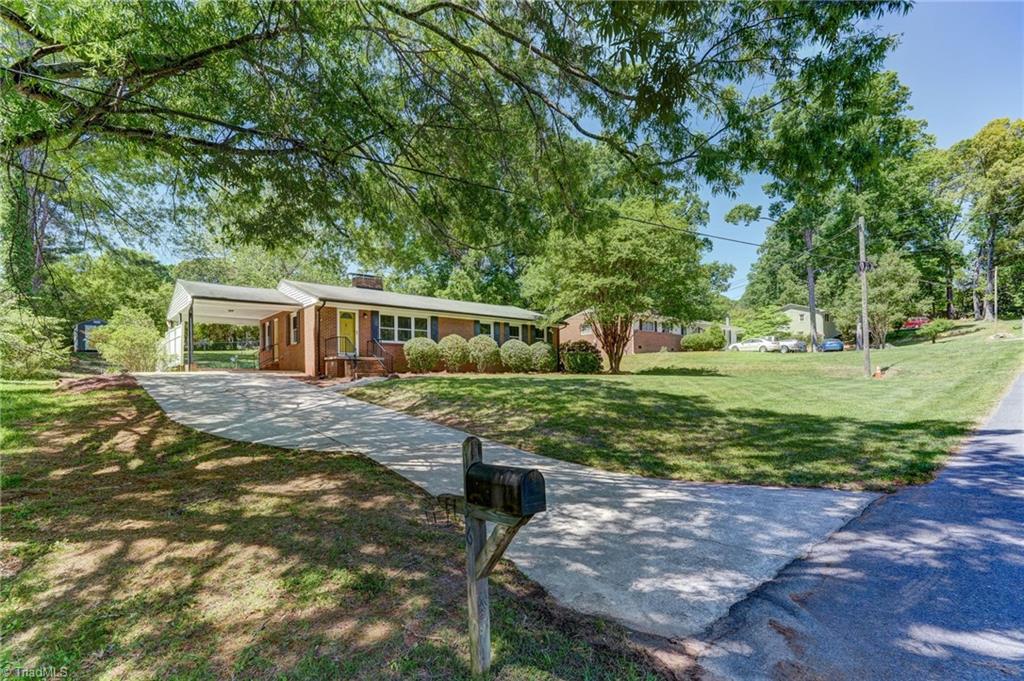 1656 Arrow Wood Road Asheboro, NC 27205 - Photo 2 of 32 Gorgeous lot with freshly manicured landscaping!