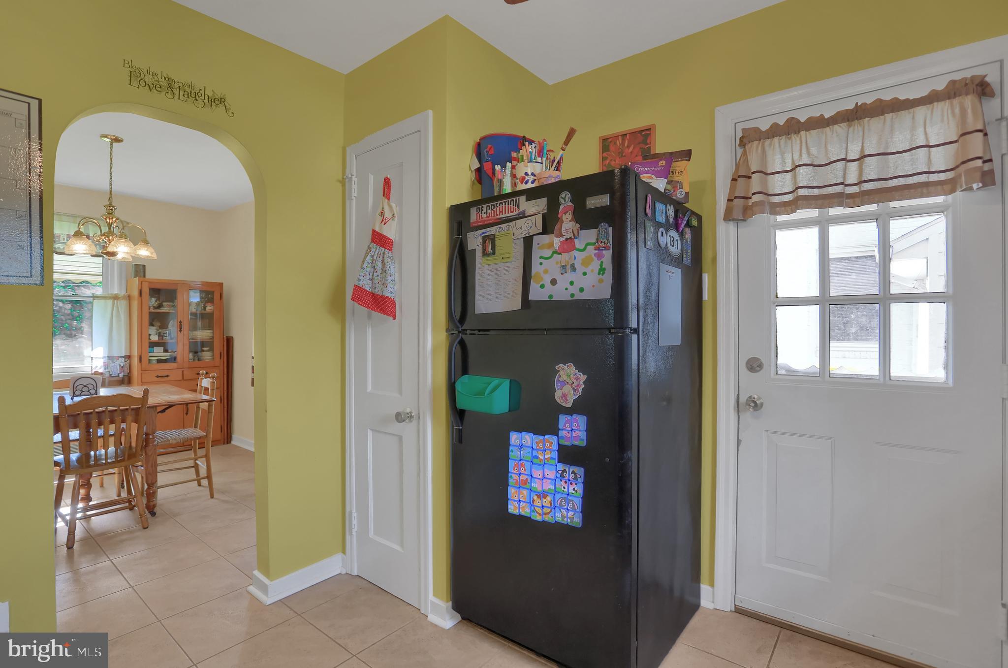 312 Edgewood Road York, PA 17402 - Photo 13 of 34 Gallery Image 13