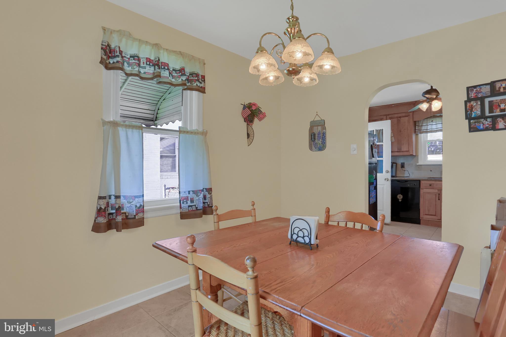 312 Edgewood Road York, PA 17402 - Photo 14 of 34 Gallery Image 14
