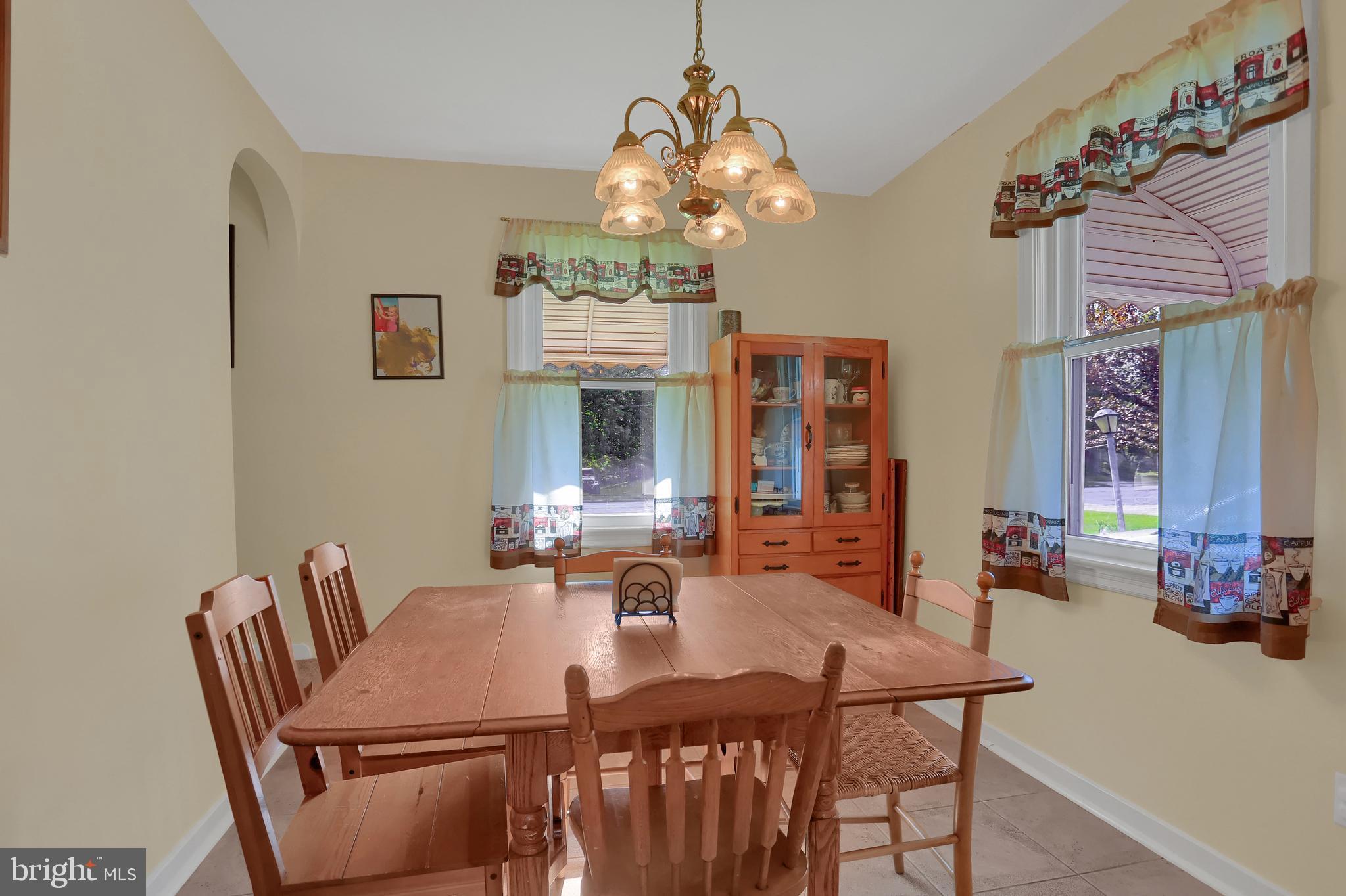 312 Edgewood Road York, PA 17402 - Photo 16 of 34 Gallery Image 16