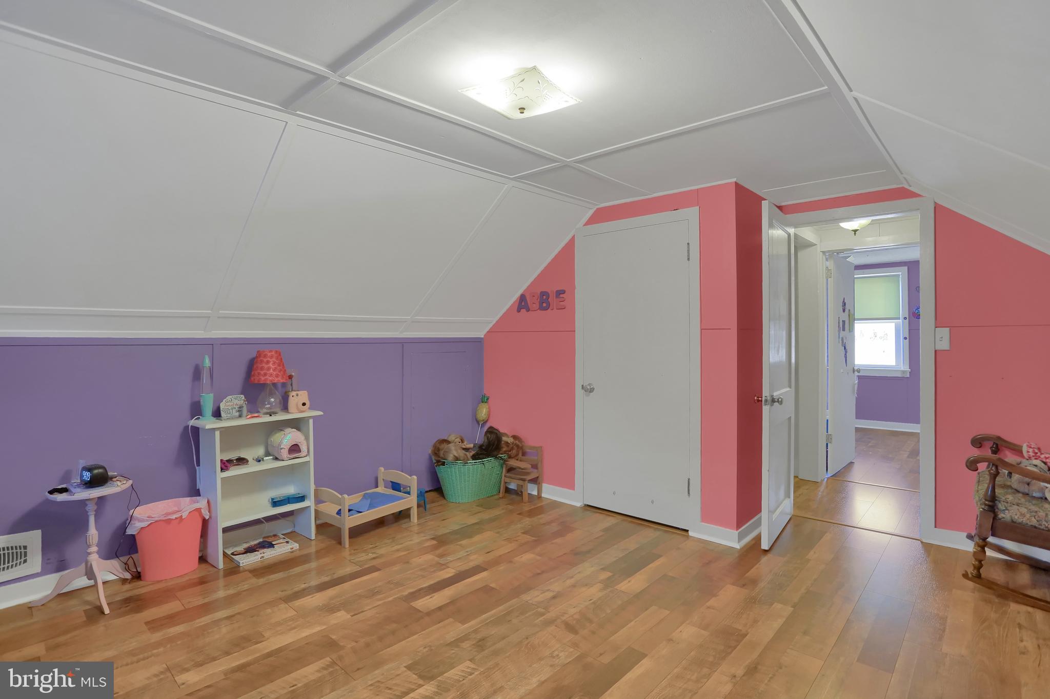 312 Edgewood Road York, PA 17402 - Photo 26 of 34 Gallery Image 26