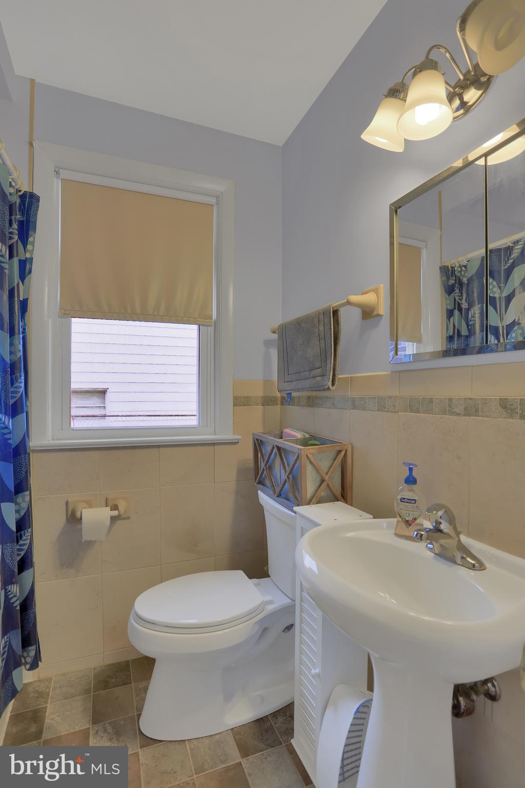 312 Edgewood Road York, PA 17402 - Photo 28 of 34 Gallery Image 28
